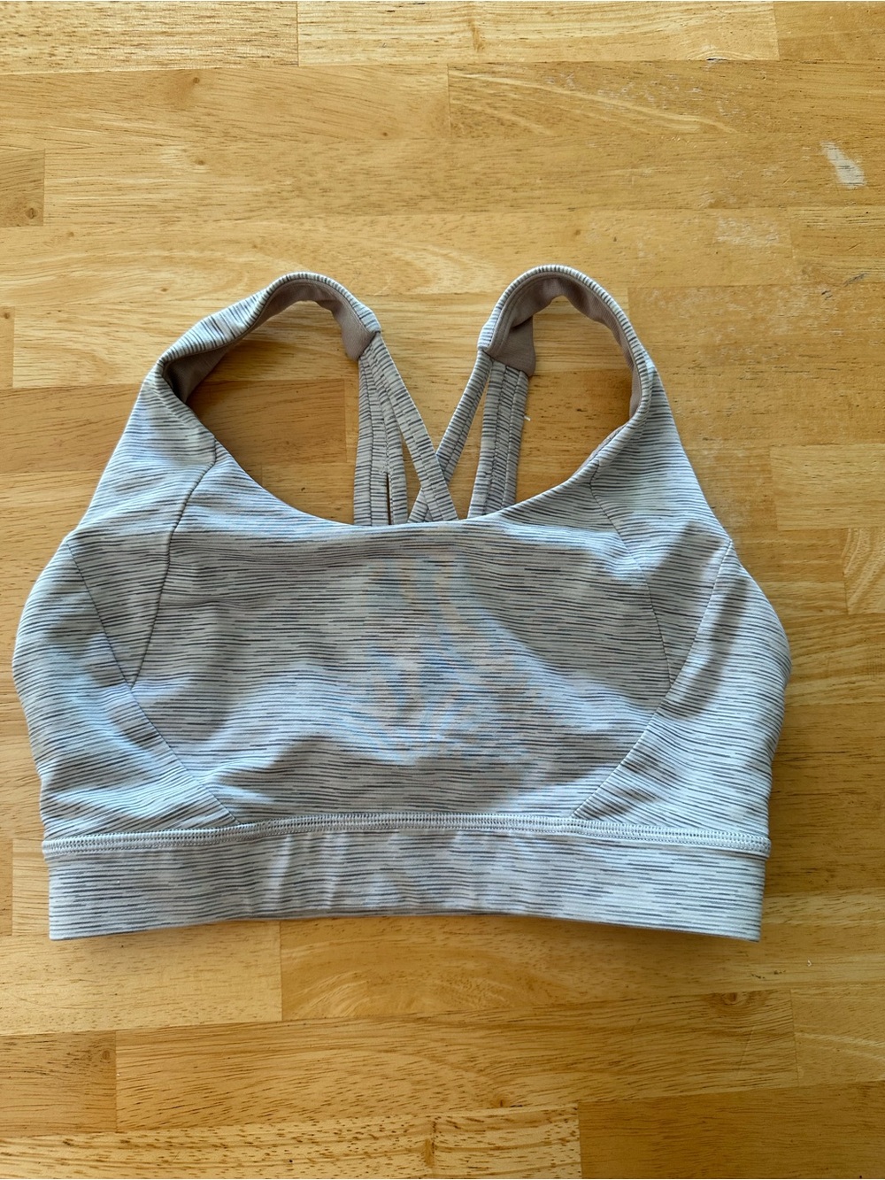 Lululemon sports bra size 4